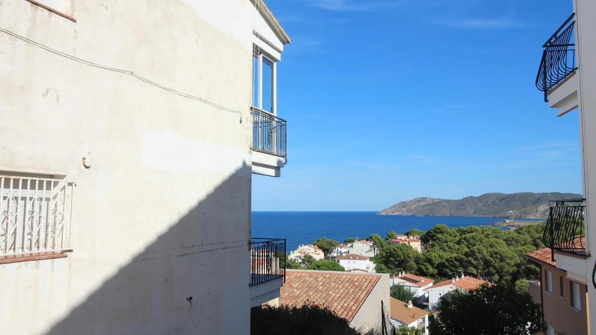 Aran 14 - Apartamento Acogedor Y Con Muy Buenas Vistas Del Mar. - Es-228-86 Llanca 0*,  Spain